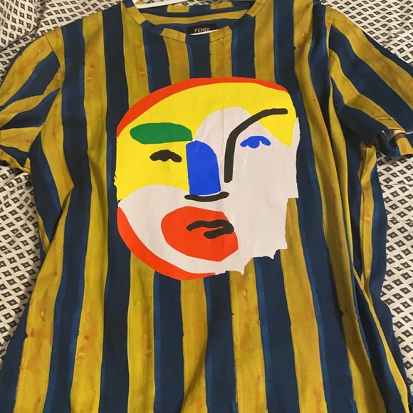 Tshirt - Picture 2 of 2